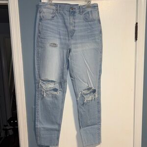 American Eagle Outfitters High Rise Mom Jeans (Long)